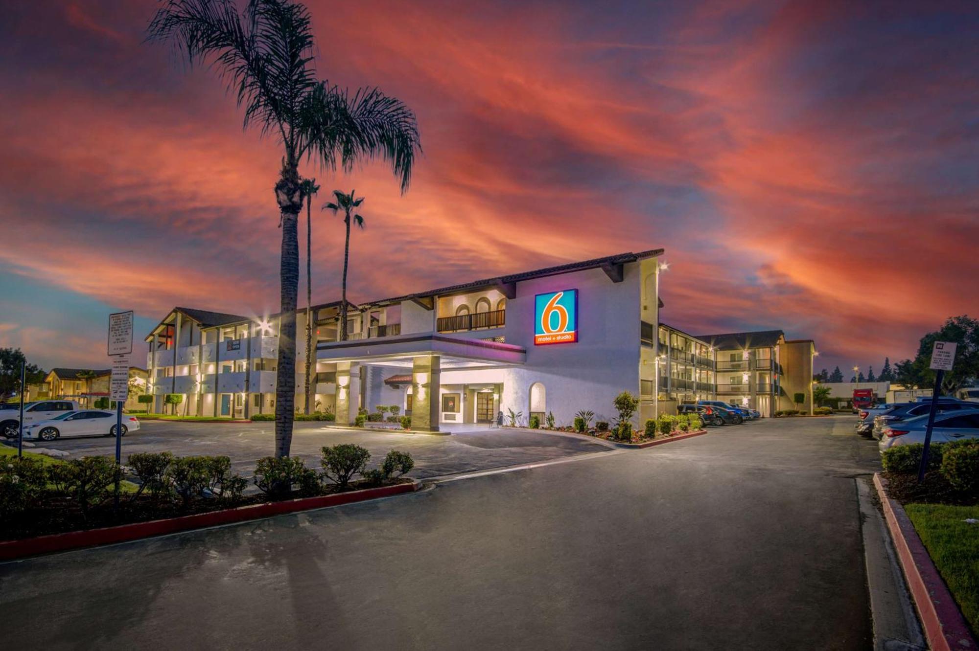 Motel 6 Ontario Ca Convention Center Airport Zewnętrze zdjęcie