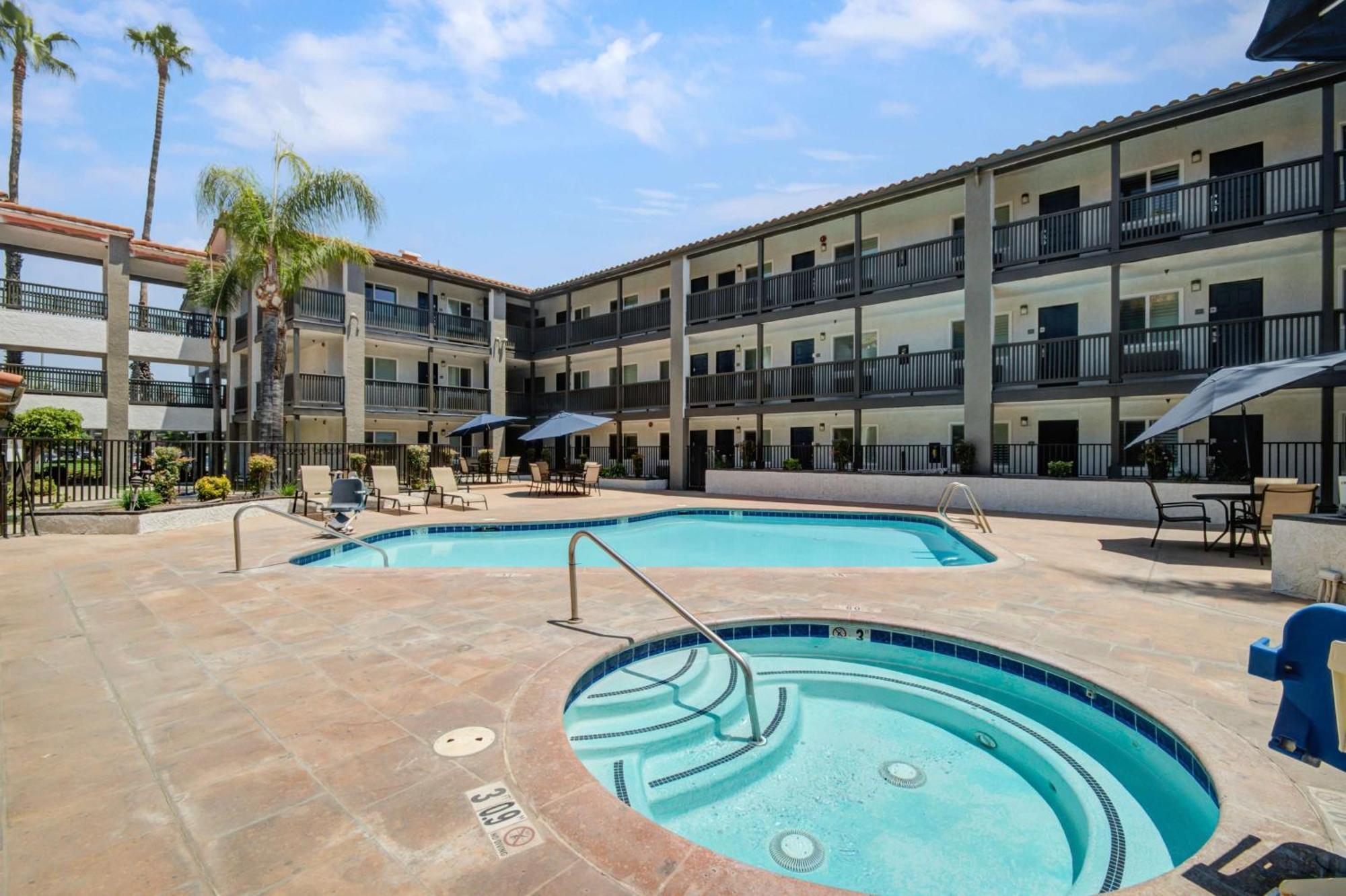 Motel 6 Ontario Ca Convention Center Airport Zewnętrze zdjęcie